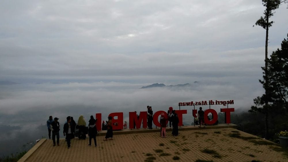 Indahnya Negeri di Atas Awan To' Tombi Toraja